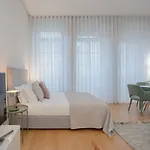 Liiiving In | Downtown Luxury Porto