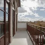 Liiiving In | Downtown Luxury Apartmán *