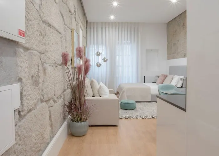 Liiiving In | Downtown Luxury 아파트