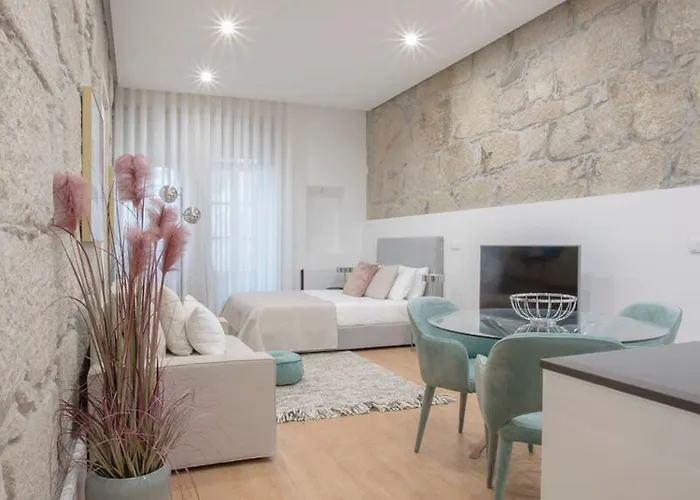 Liiiving In | Downtown Luxury * 포르투