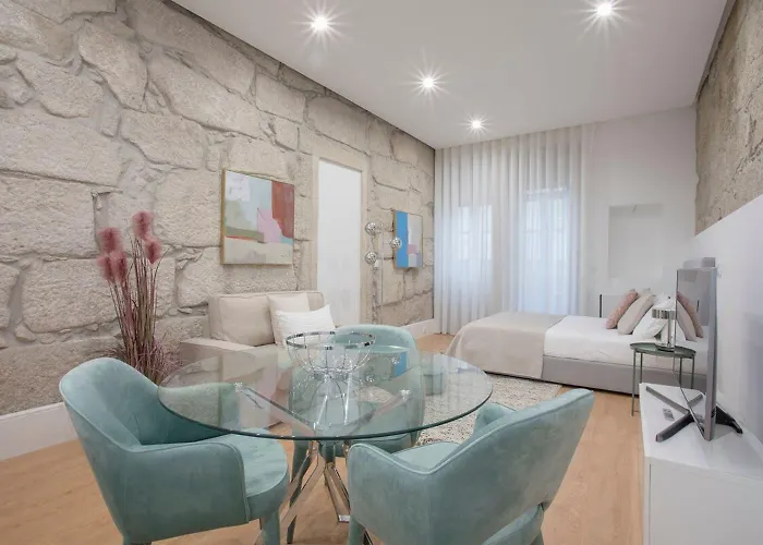 Liiiving In | Downtown Luxury 아파트