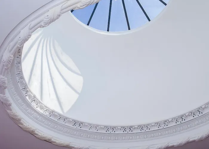 Liiiving In | Downtown Luxury *