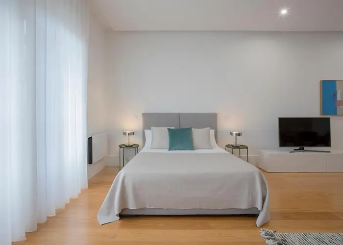 Liiiving In | Downtown Luxury Oporto
