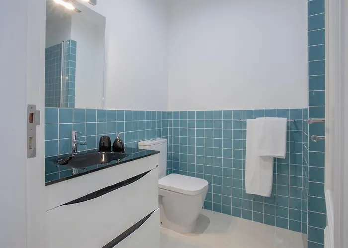 Liiiving In | Downtown Luxury 아파트