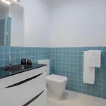 Liiiving In | Downtown Luxury Apartament