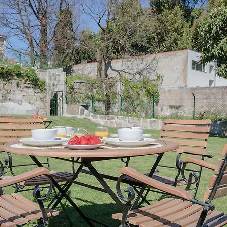 Liiiving In | Downtown Luxury * Porto