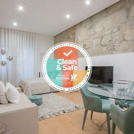 Liiiving In | Downtown Luxury Porto