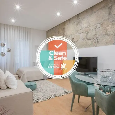 Liiiving In | Downtown Luxury Apartment *