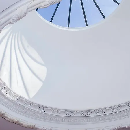 Apartment Liiiving In | Downtown Luxury