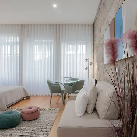 Liiiving In | Downtown Luxury Oporto