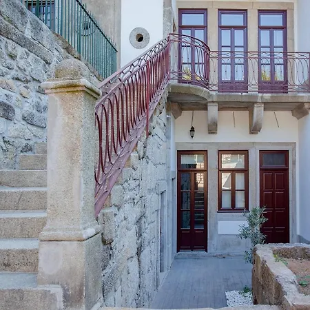 Liiiving In | Downtown Luxury * Porto
