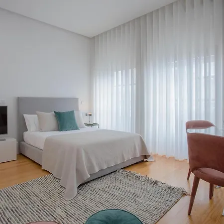 Liiiving In | Downtown Luxury Apartment