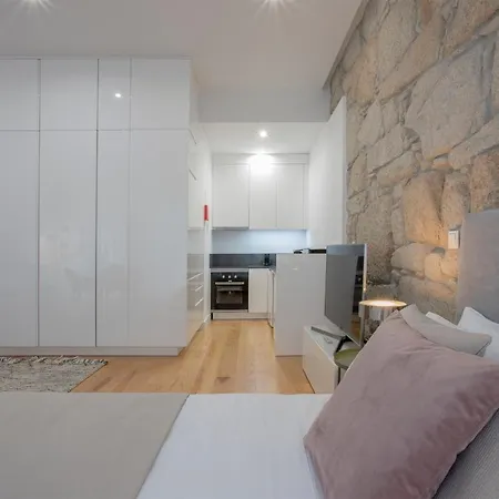 Liiiving In | Downtown Luxury Apartment Porto