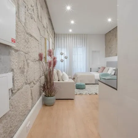 Liiiving In | Downtown Luxury Apartment *