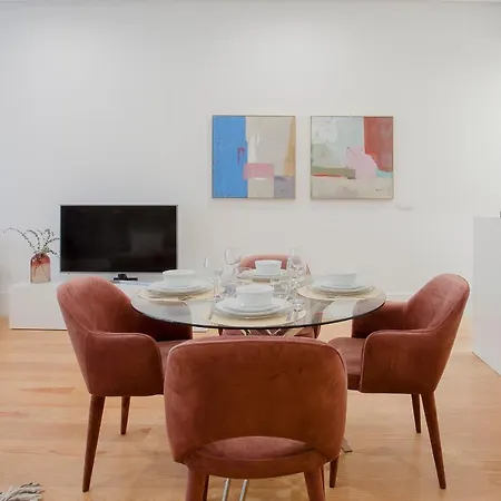 Liiiving In | Downtown Luxury