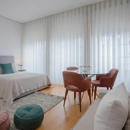 Liiiving In | Downtown Luxury Apartment *