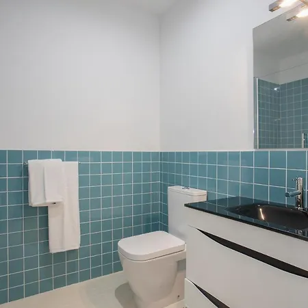 Liiiving In | Downtown Luxury Apartment *