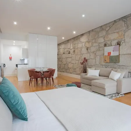 Liiiving In | Downtown Luxury Apartment Porto