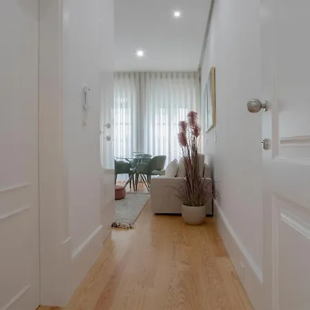 Apartment Liiiving In | Downtown Luxury *