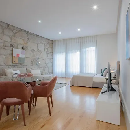 Liiiving In | Downtown Luxury