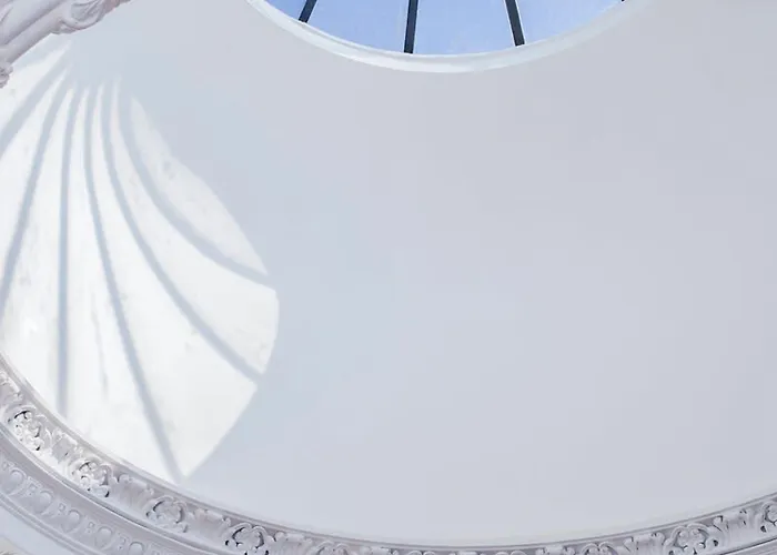 Апартаменты Liiiving In | Downtown Luxury