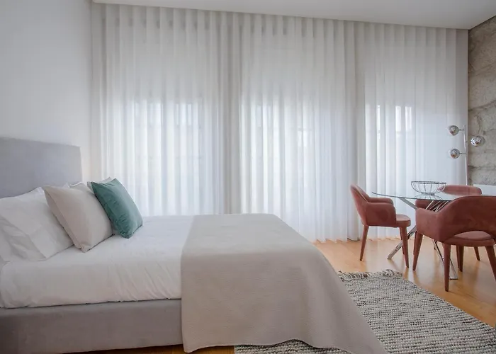 Liiiving In | Downtown Luxury Apartment Porto