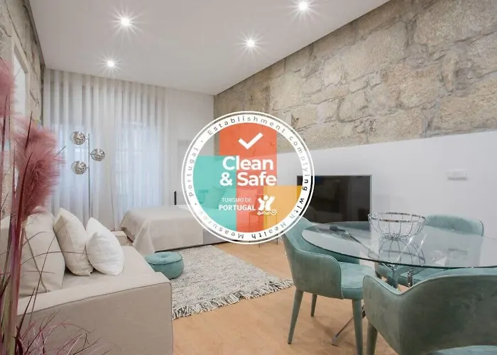 Liiiving In | Downtown Luxury Porto