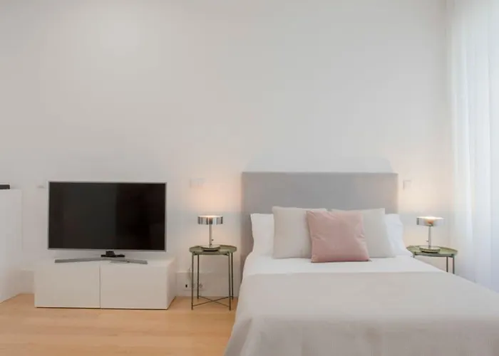 Apartment Liiiving In | Downtown Luxury *