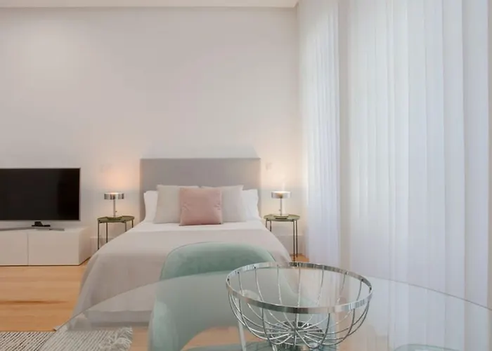 Liiiving In | Downtown Luxury Apartment