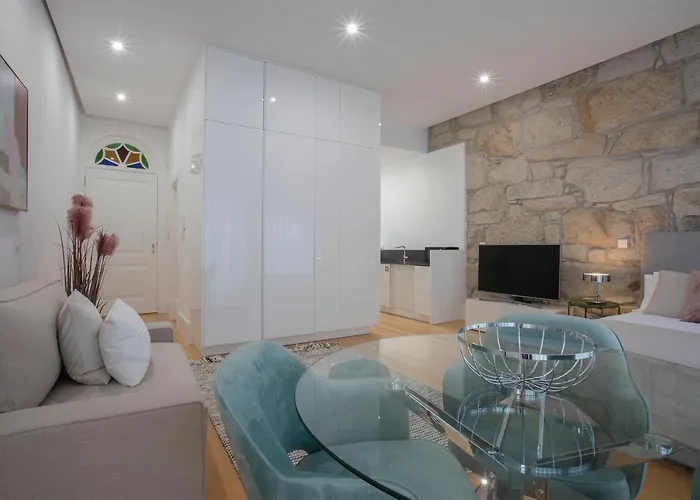 Liiiving In | Downtown Luxury Apartment Porto