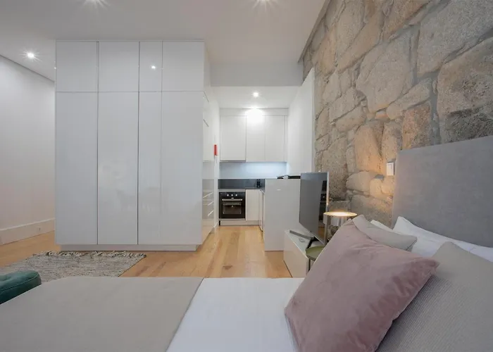 Liiiving In | Downtown Luxury Apartment Porto