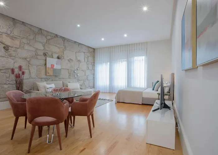 Liiiving In | Downtown Luxury